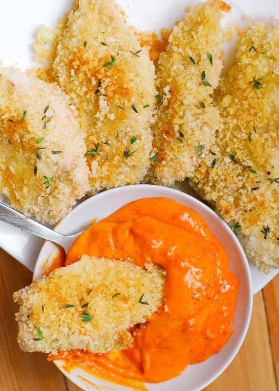 Panko-Crusted Chicken Strips with Sriracha Aioli