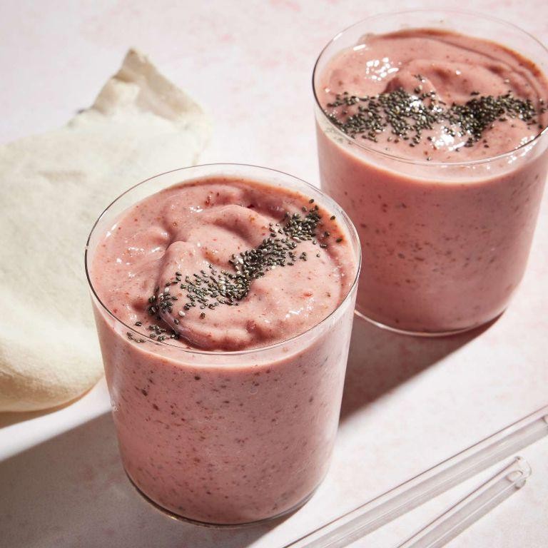 Peach and Chia Seed Smoothie