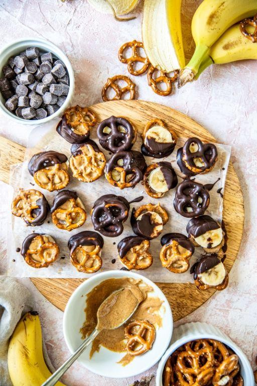 Peanut Butter Banana Pretzel Cups