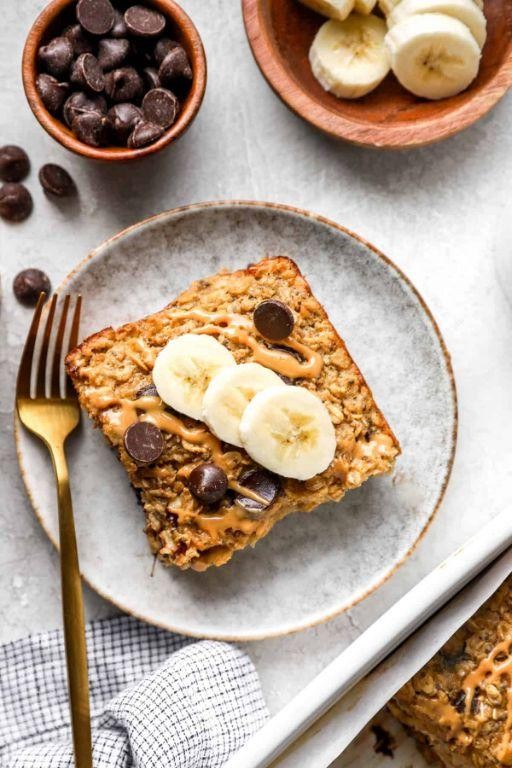 Peanut Butter Chocolate Chip Baked Oatmeal