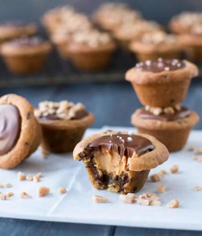 Peanut Butter Chocolate Chip Cookie Cups