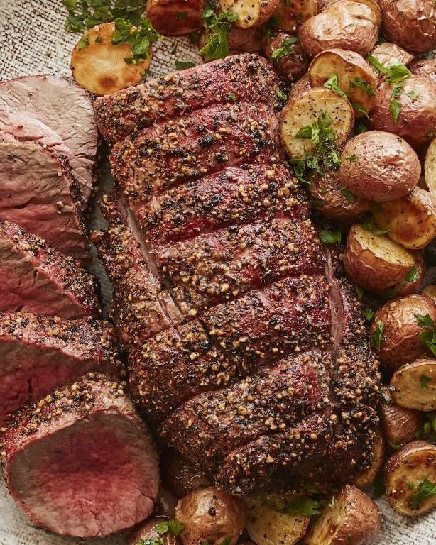 Peppercorn-Crusted Cubed Chuck Roast Medallions