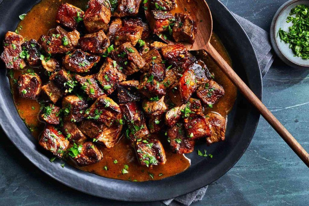 Peppered Beef Cube Steak with Garlic Butter Gravy