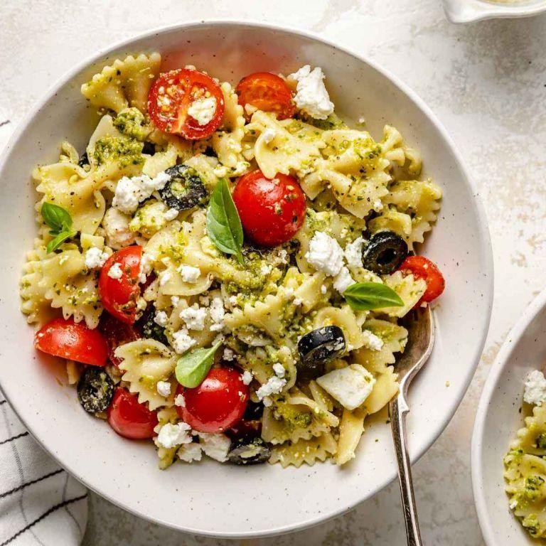 Pesto Bow Tie Pasta with Cherry Tomatoes