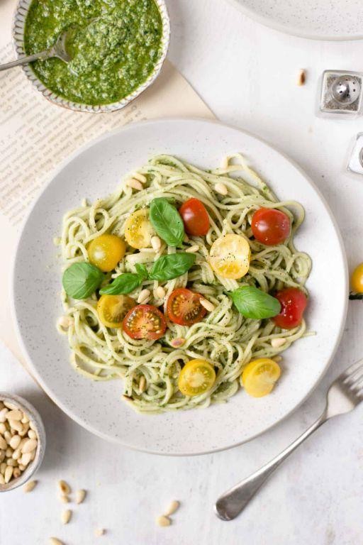 Pesto Egg Noodles with Cherry Tomatoes