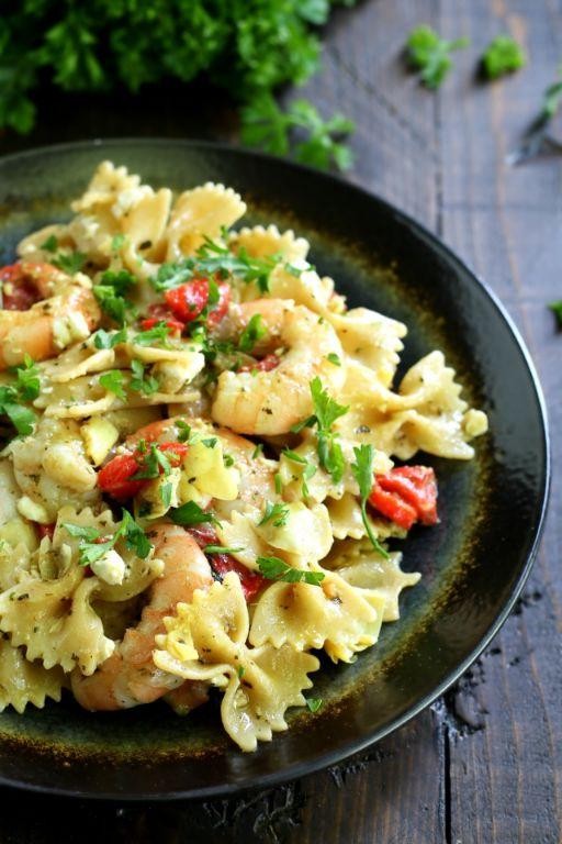 Pesto Shrimp with Bowtie Pasta