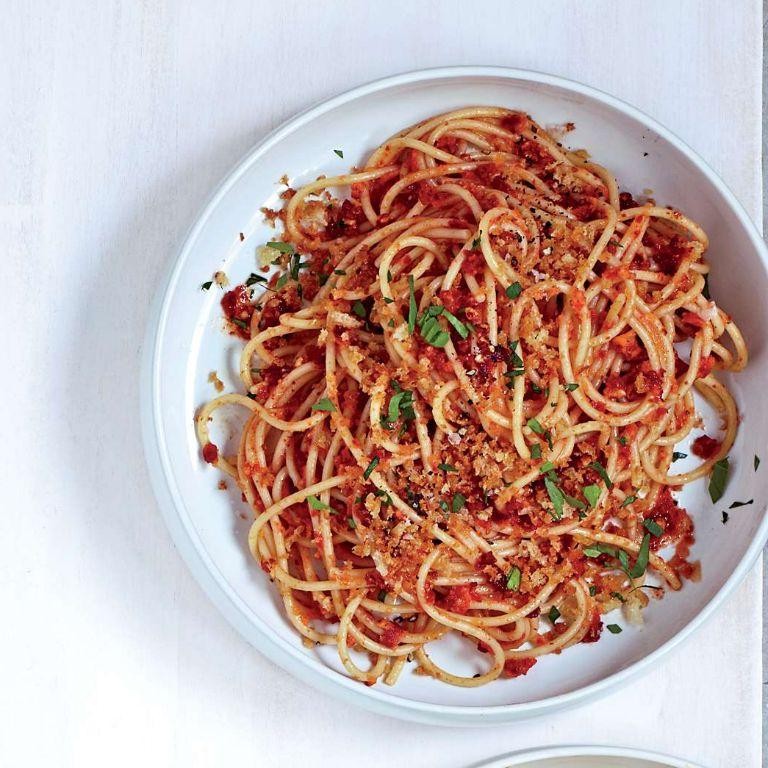Pesto Spaghetti with Sun-Dried Tomatoes