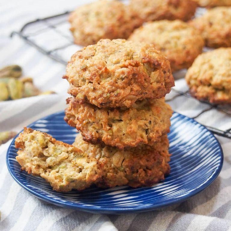 Pistachio Butter and Oatmeal Cookies