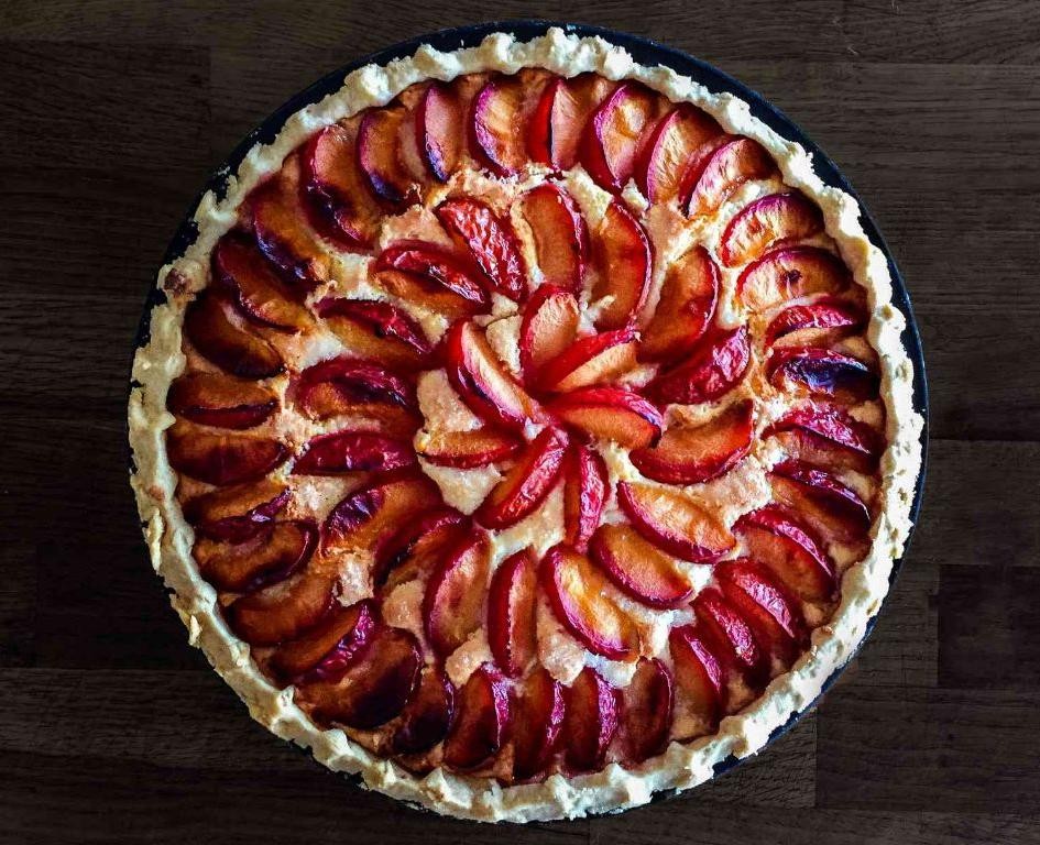 Pluot and Almond Tart