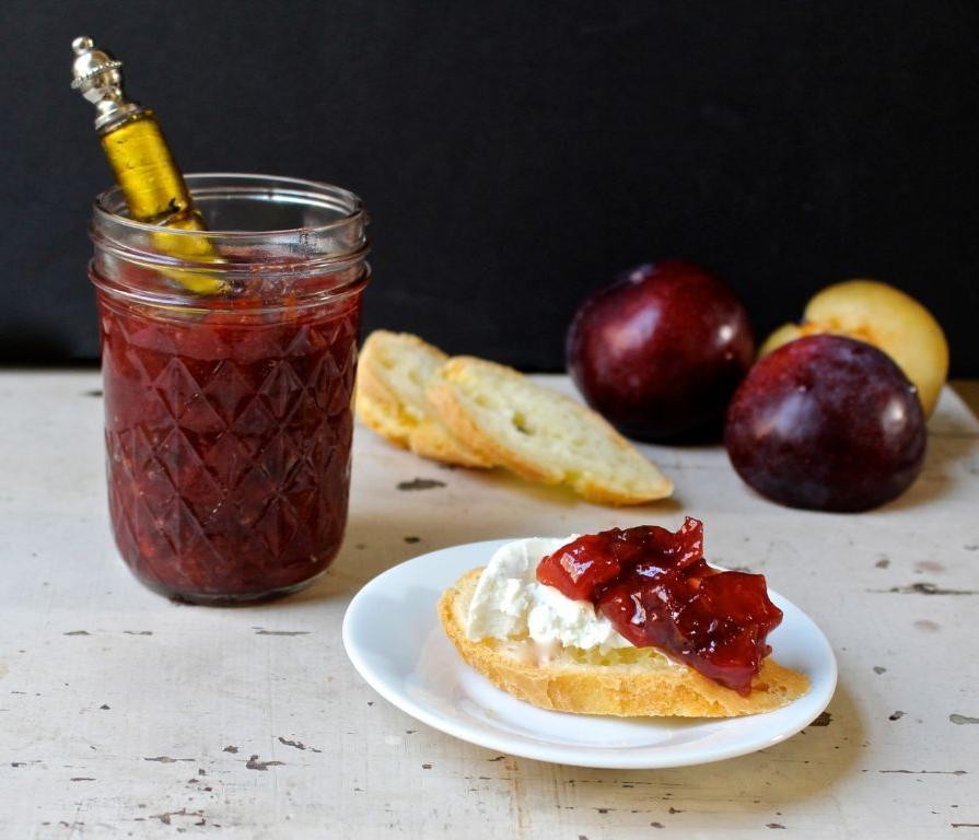 Pluot and Ginger Chutney