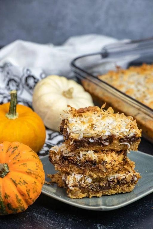 Pumpkin Pie-Inspired Layer Bars