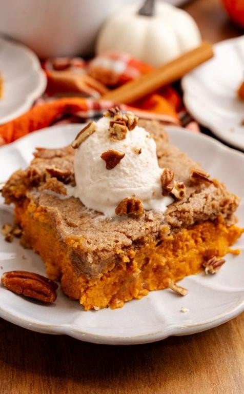 Pumpkin Spice Latte Dump Cake