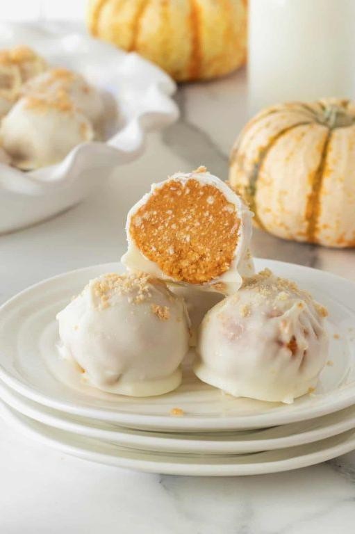 Pumpkin Spice No-Bake Balls