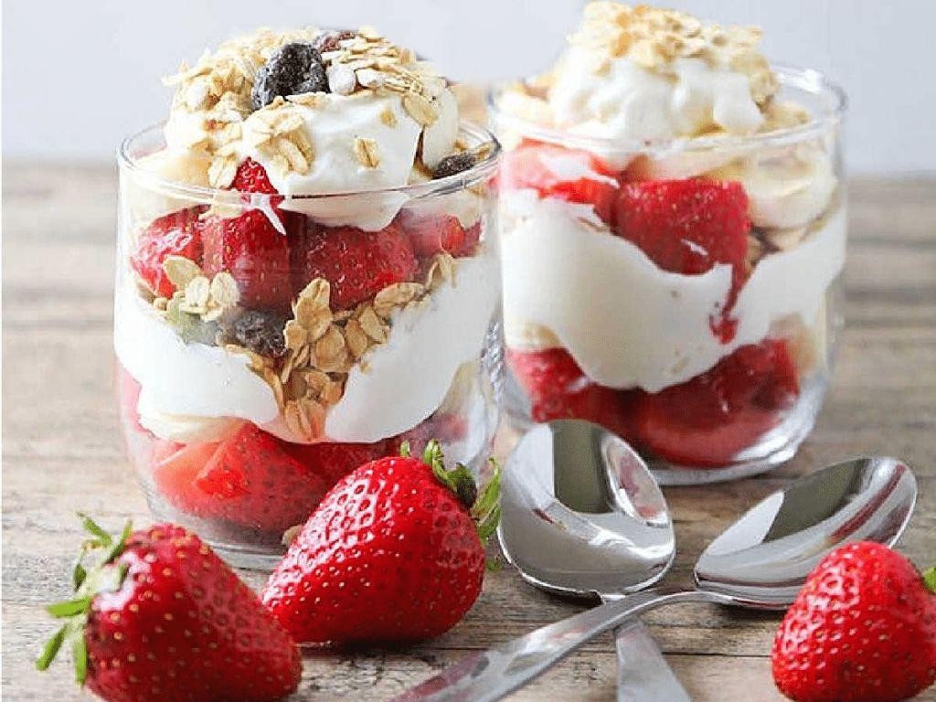 Quick Berry Parfait