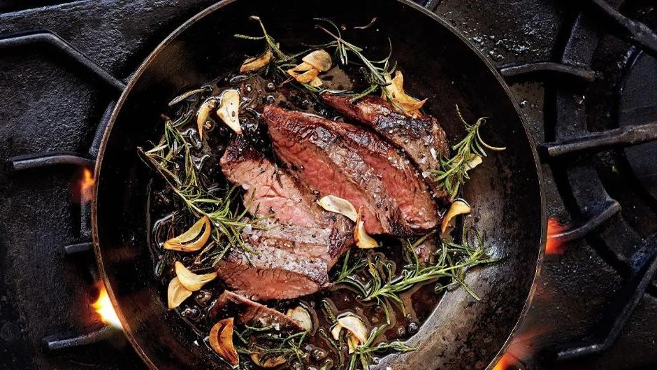 Quick Garlic and Rosemary Flank Steak on the Stove