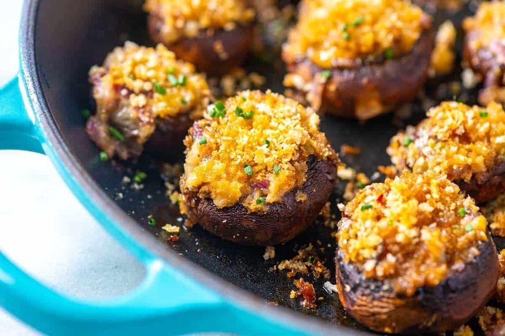 Quick Herb and Cheese Stuffed Mushrooms