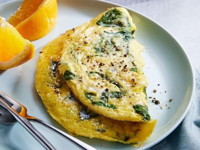 Quick and Easy Omelette with Spinach and Cheese