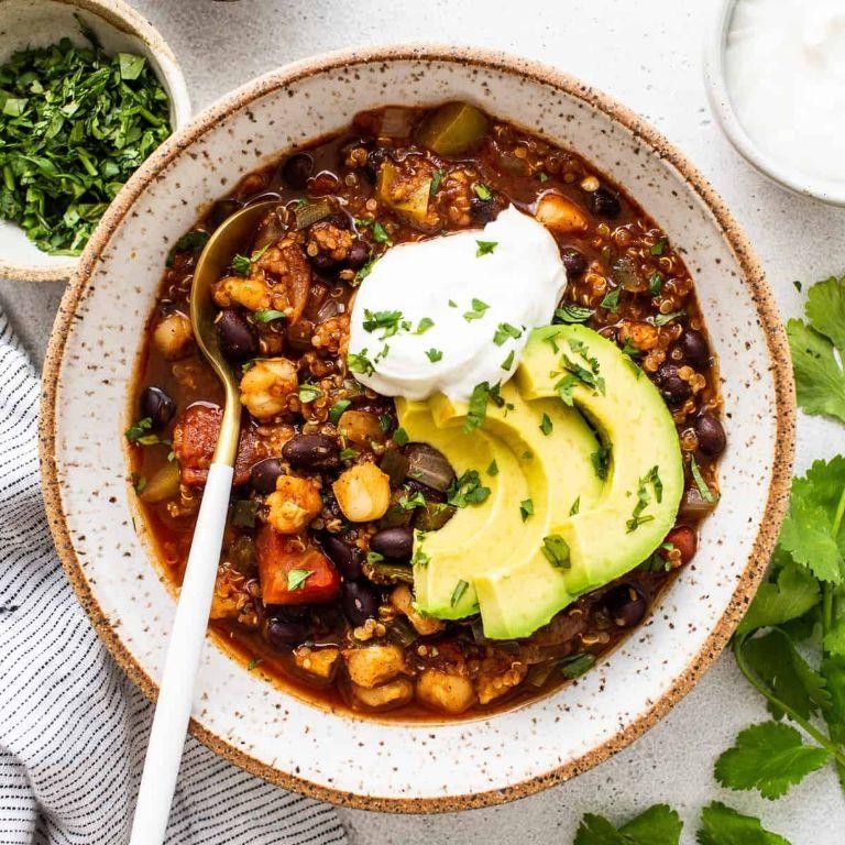Quinoa and Black Bean One Pot Chili