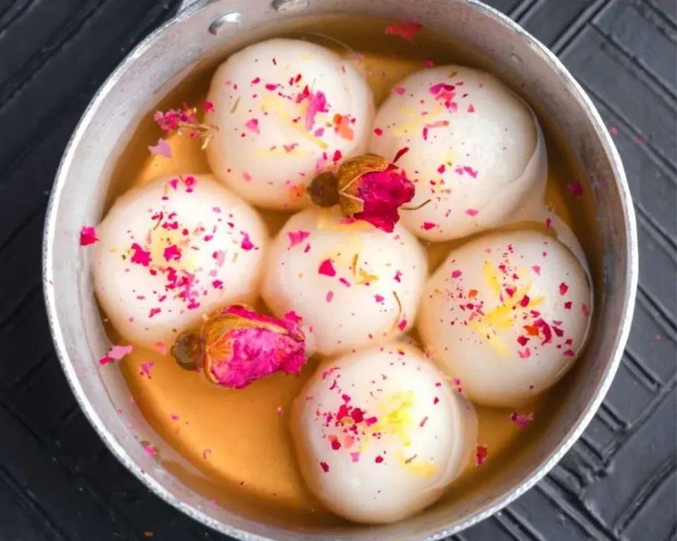 Rasgulla with Rose Essence