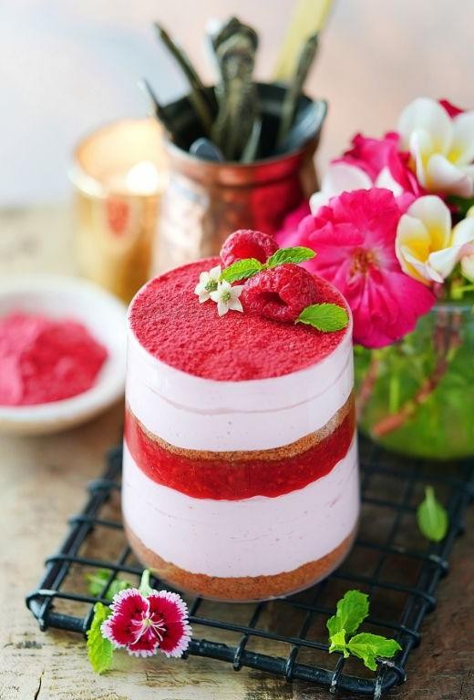 Raspberry Cream Cheese Dessert Cups