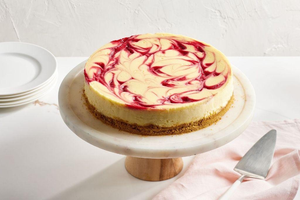 Raspberry Cream Cheese Swirl Cheesecake