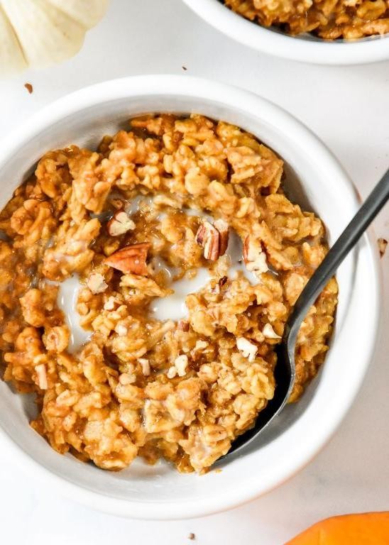 Raw Oats and Pumpkin Spice Breakfast