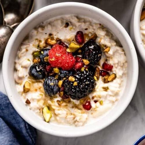 Raw Oats and Yogurt Fruit Bowl