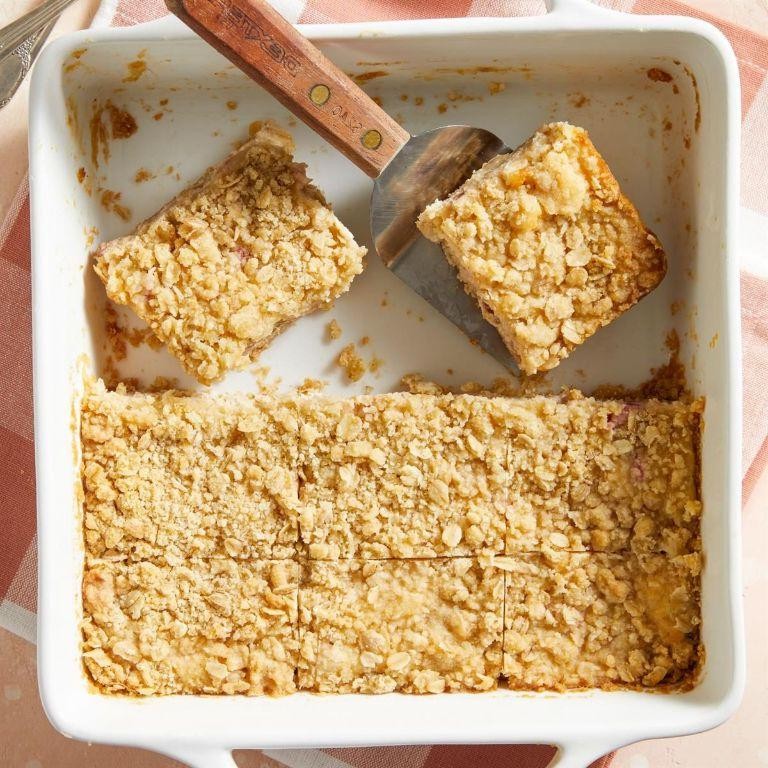 Rhubarb Cheesecake Bars