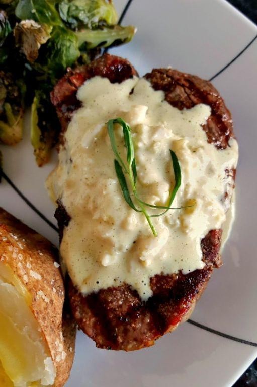 Rich Béarnaise Crab Sauce