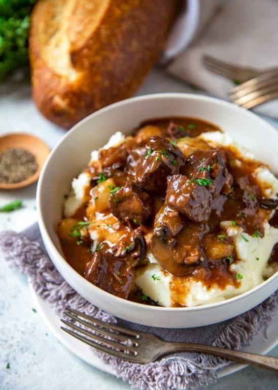 Rich Cubed Chuck Roast Beef Bourguignon