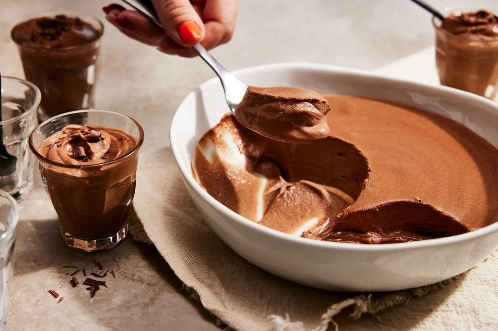Rich and Creamy Chocolate Mousse