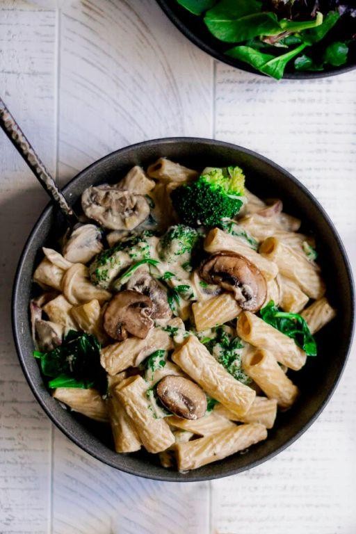 Rich and Creamy Vegan Alfredo Pasta