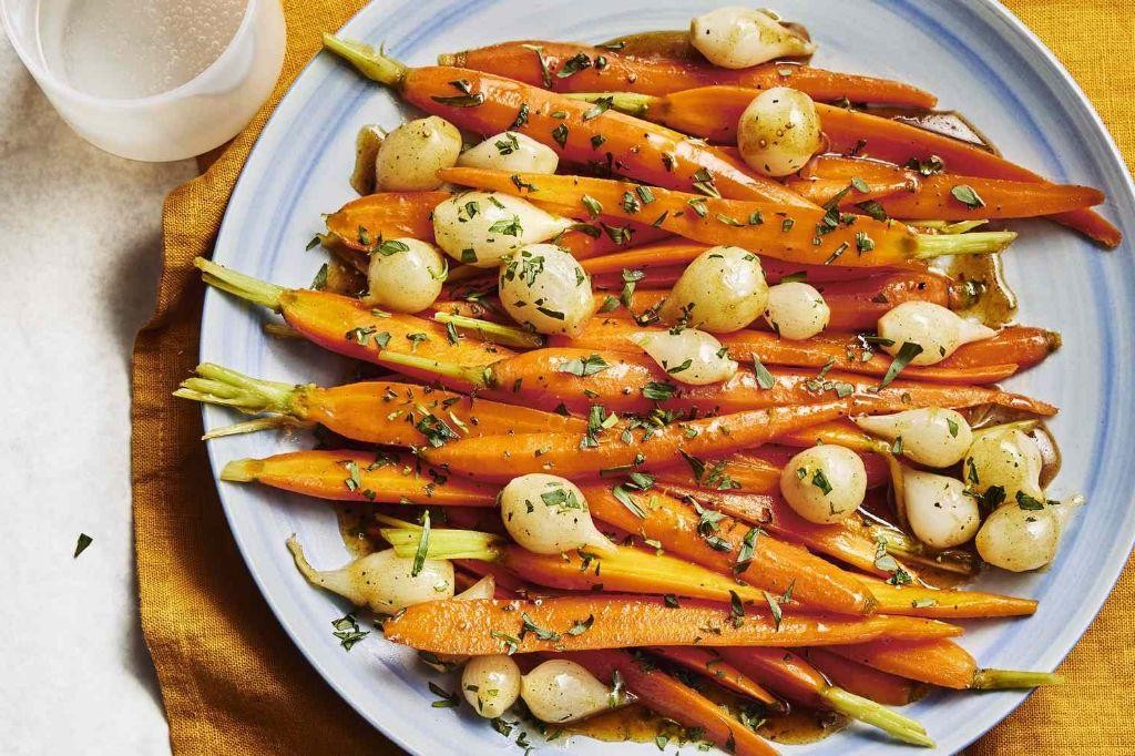 Roasted Carrots and Pearl Onions Medley