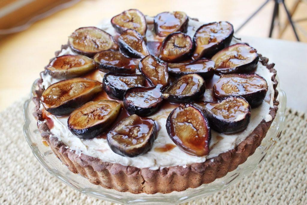 Roasted Fig and Honey Tart with Mascarpone Cream