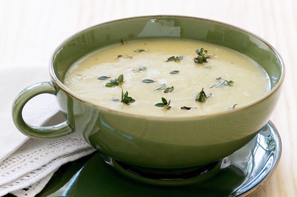 Roasted Garlic Potato Leek Soup