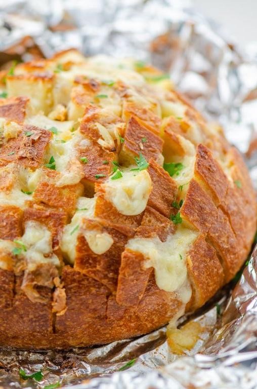 Roasted Garlic and Camembert Pull-Apart Bread