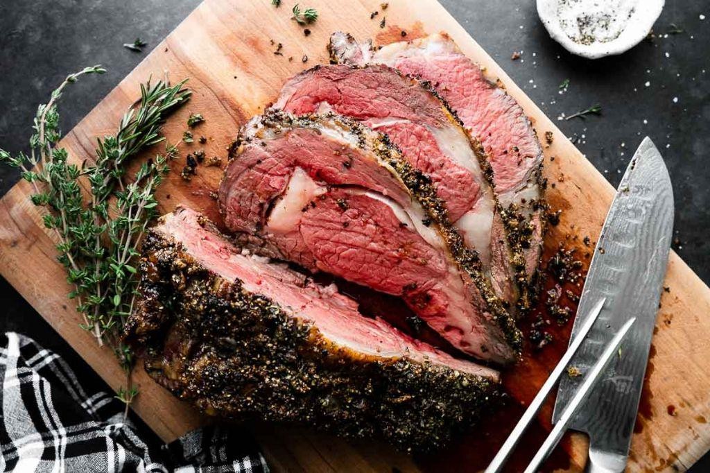 Roasted Garlic and Herb-Crusted Prime Rib