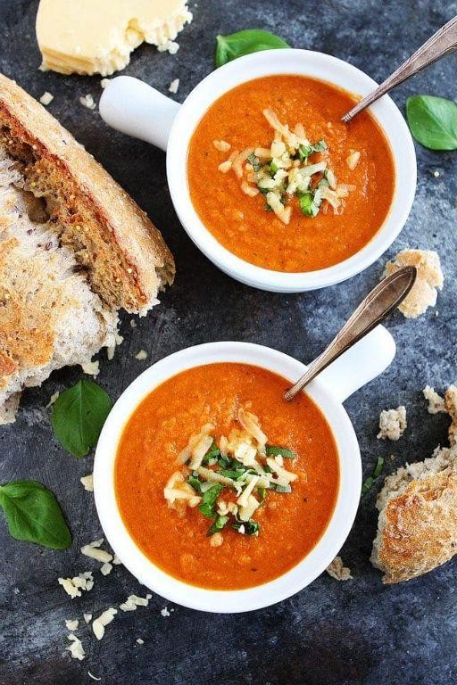 Roasted Red Pepper and Cauliflower Soup