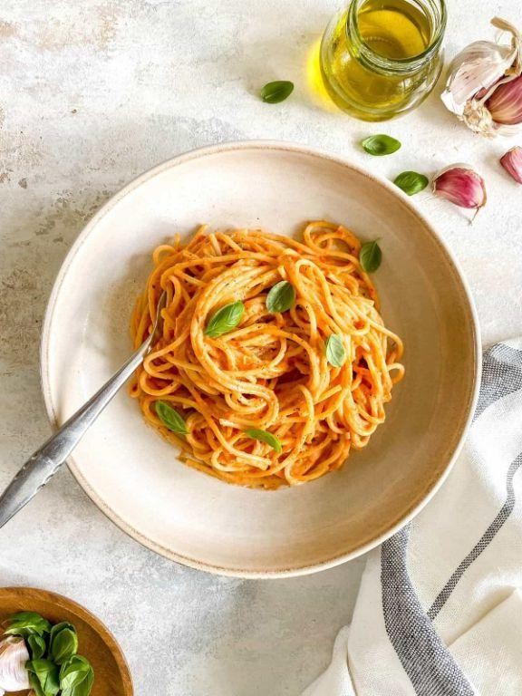 Roasted Red Pepper and Ricotta Pasta