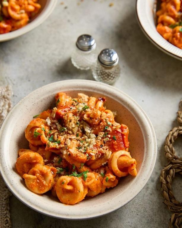 Roasted Red Pepper and White Bean Rigatoni