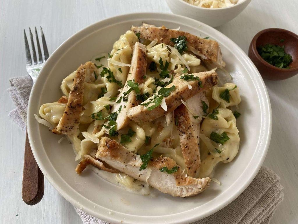 Rotelle Alfredo with Grilled Chicken