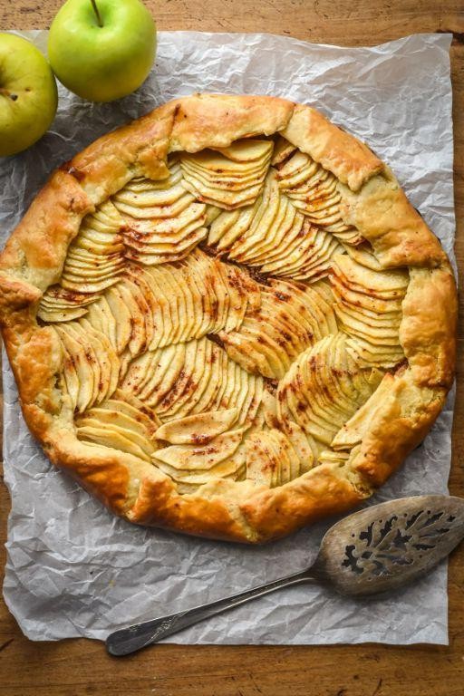Rustic Cinnamon Apple Galette