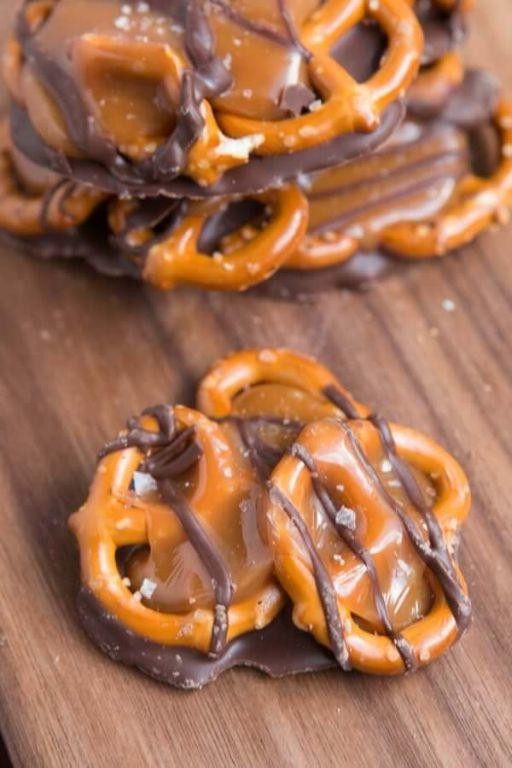 Salted Caramel Chocolate Pretzel Bites