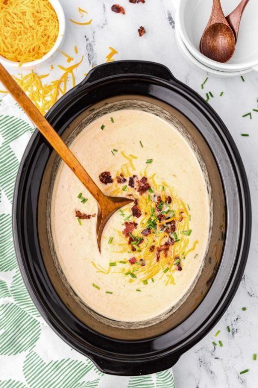 Satisfying Slow Cooker Cauliflower Cheese Soup