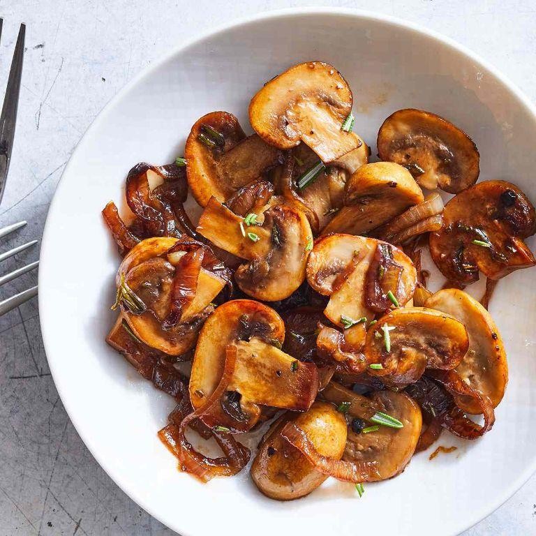 Sautéed Mushrooms with Garlic and Sherry