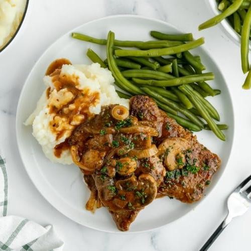 Savory Beef Cube Steak with Creamy Horseradish Gravy