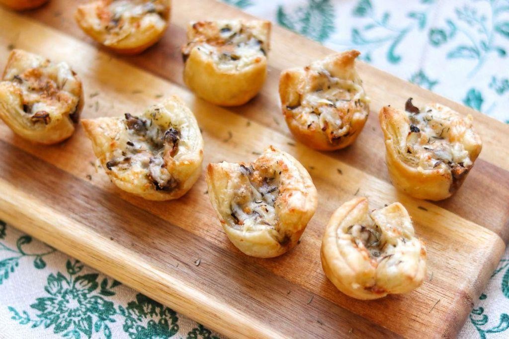 Savory Mushroom and Thyme Puff Pastry Bites