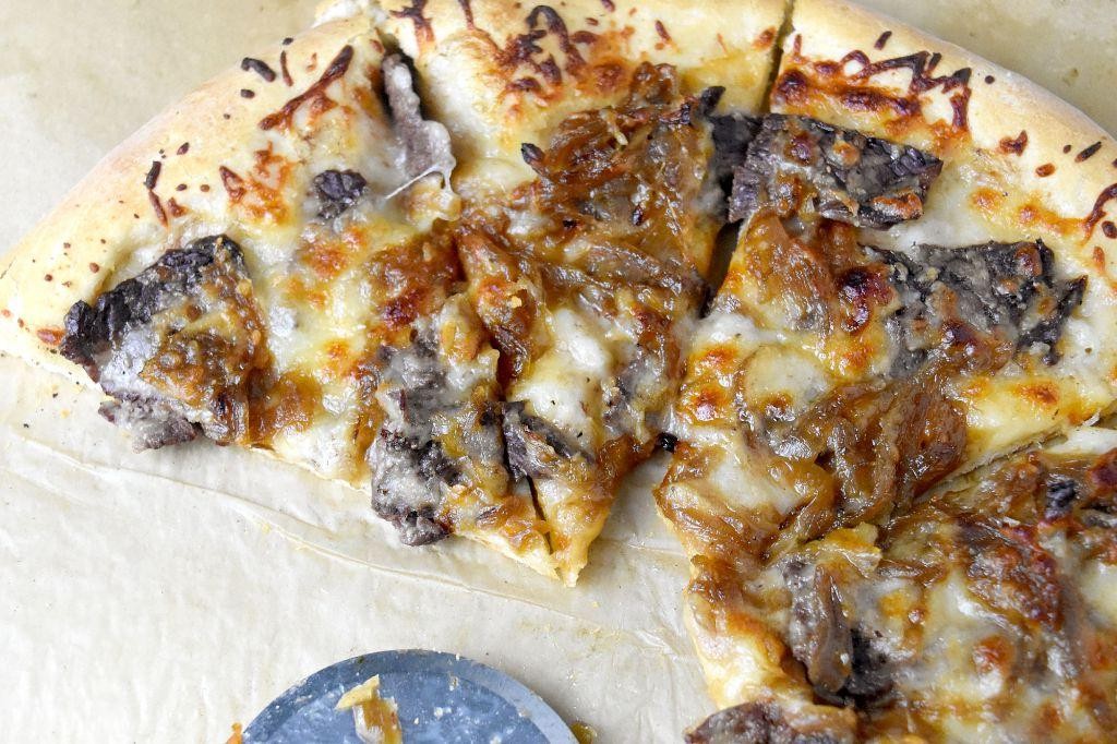 Savory Roast Beef and Caramelized Onion Pizza