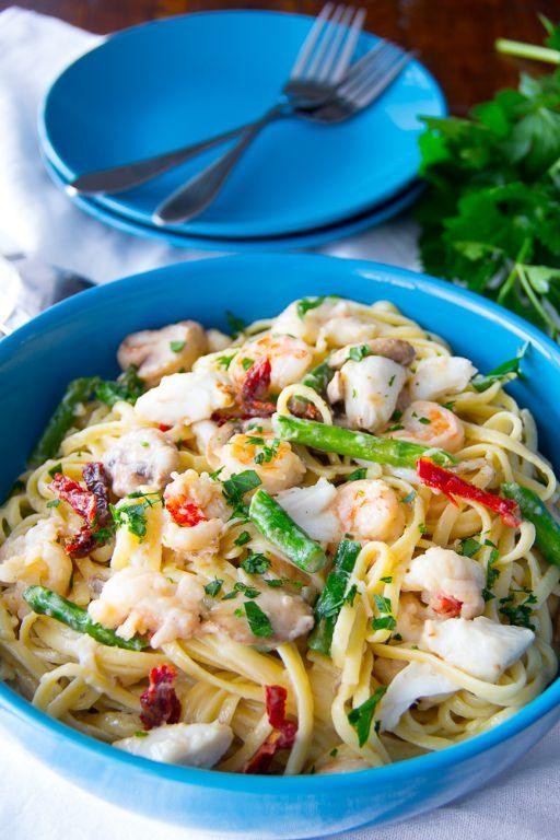 Seafood Medley Alfredo