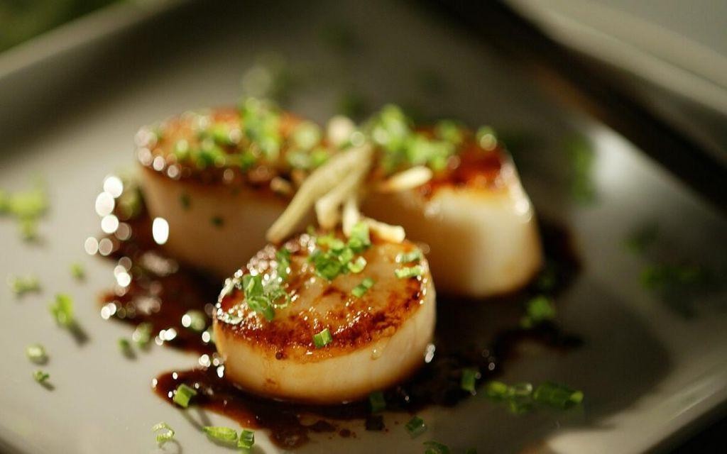 Seared Scallops in Ponzu Butter